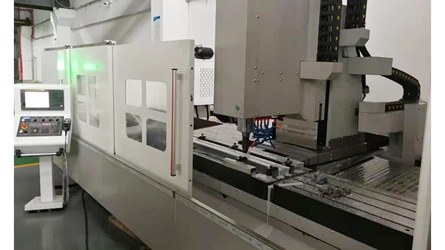 鋁型材加工設備的安全操作規則（上）-科鼎鑫