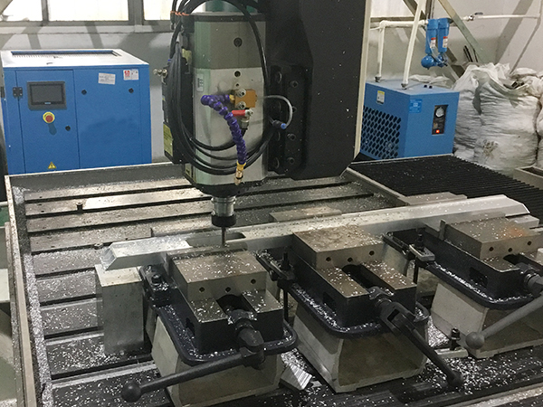 五軸加工中心指的是哪五個軸？-科鼎數控