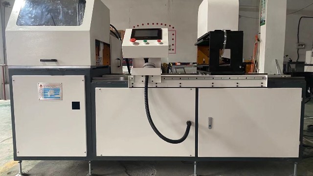 全自動(dòng)切割機(jī)的操作安全有哪些？